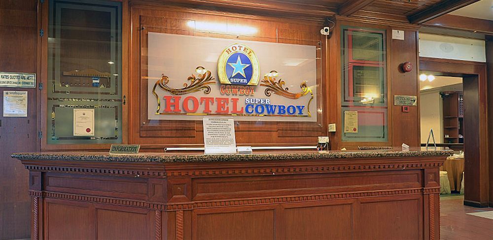 Collection O Hotel Super Cowboy Malacca Extérieur photo